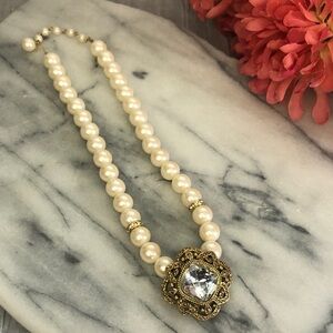 Vintage AVON KENNETH JAY LANE Crystal Palace faux pearl necklace w/ LG pendant